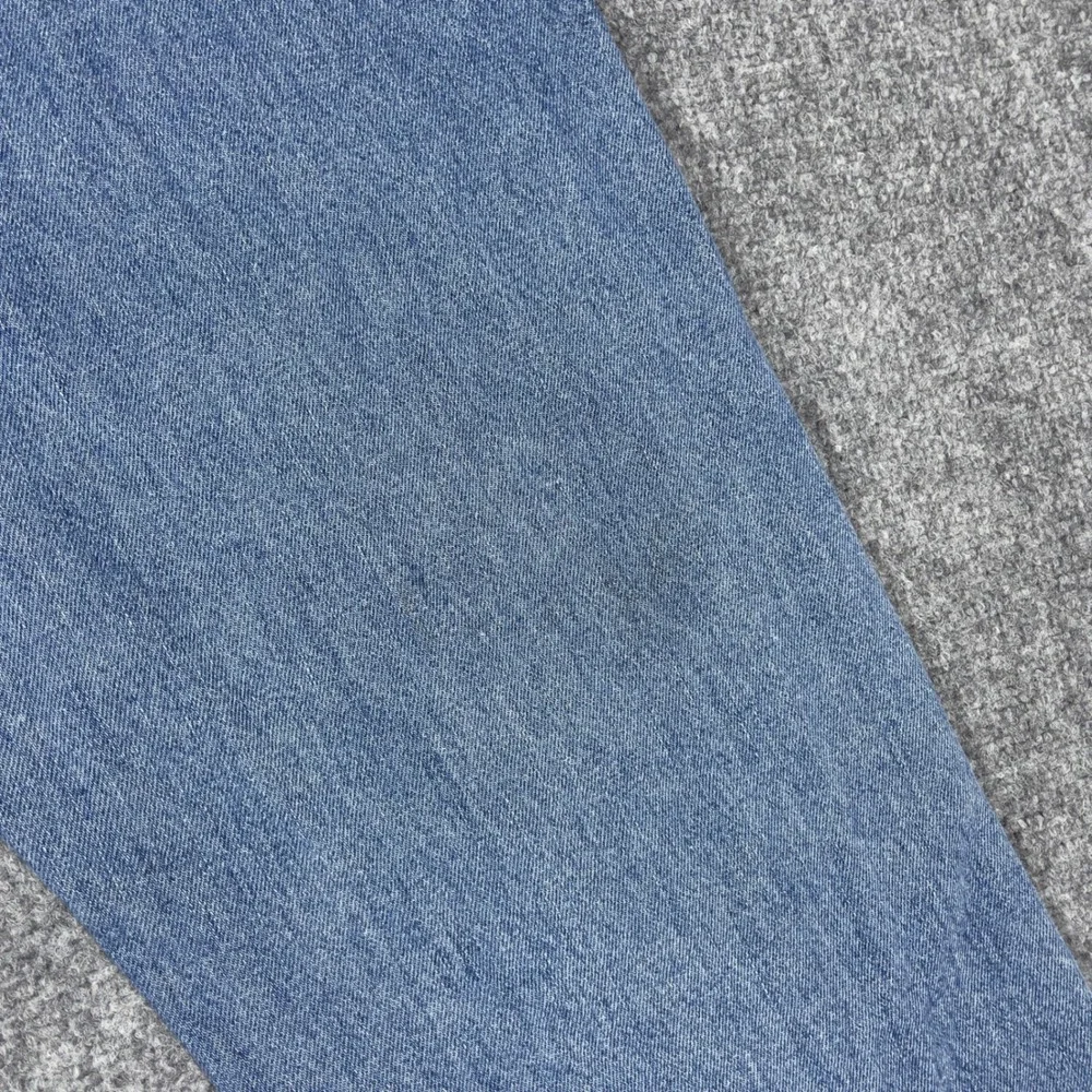 Levis levi 557
